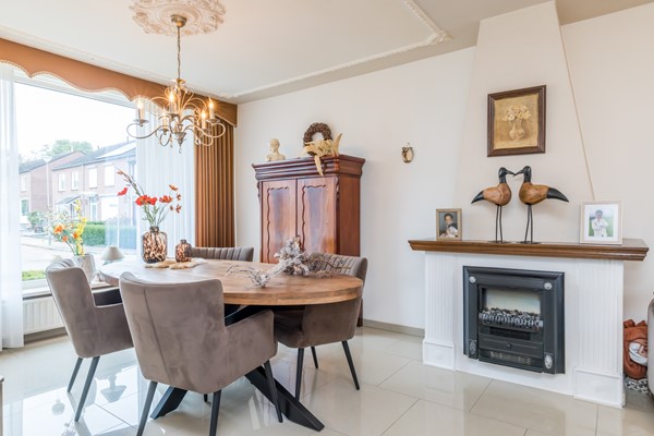 Foto - Te koop: Ruime goed onderhouden geschakelde 2 onder 1 kap woning in Bocholtz